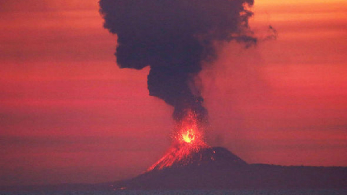 #Video Explosión del Anak Krakatau en Indonesia - volcan-erupcion-indonesia