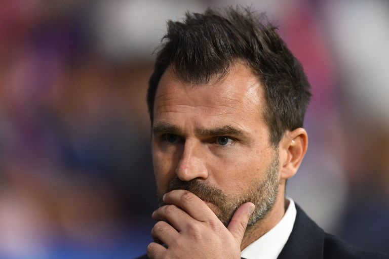 Detienen al entrenador del FC Brujas por fraude - 000-19r08r