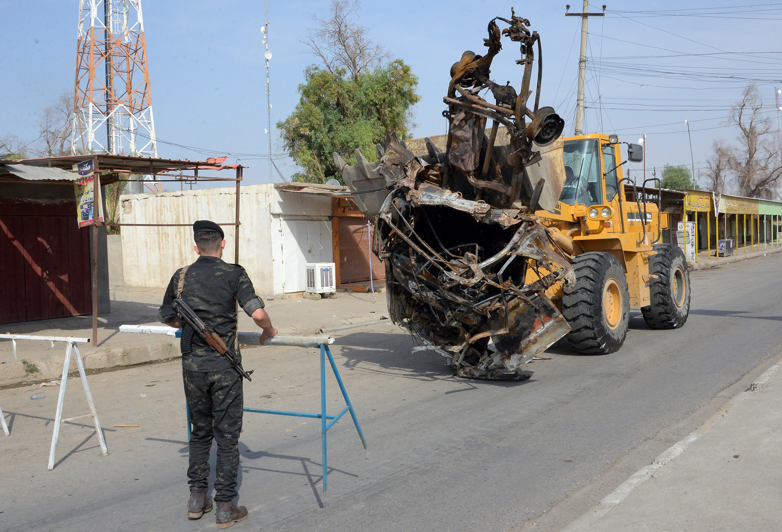 Al menos seis muertos por explosión de coche bomba en Mosul - 000-1a88cf