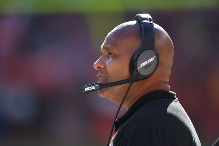 Los Cafés de Cleveland despiden a su entrenador en jefe, Hue Jackson - 000-1af2is