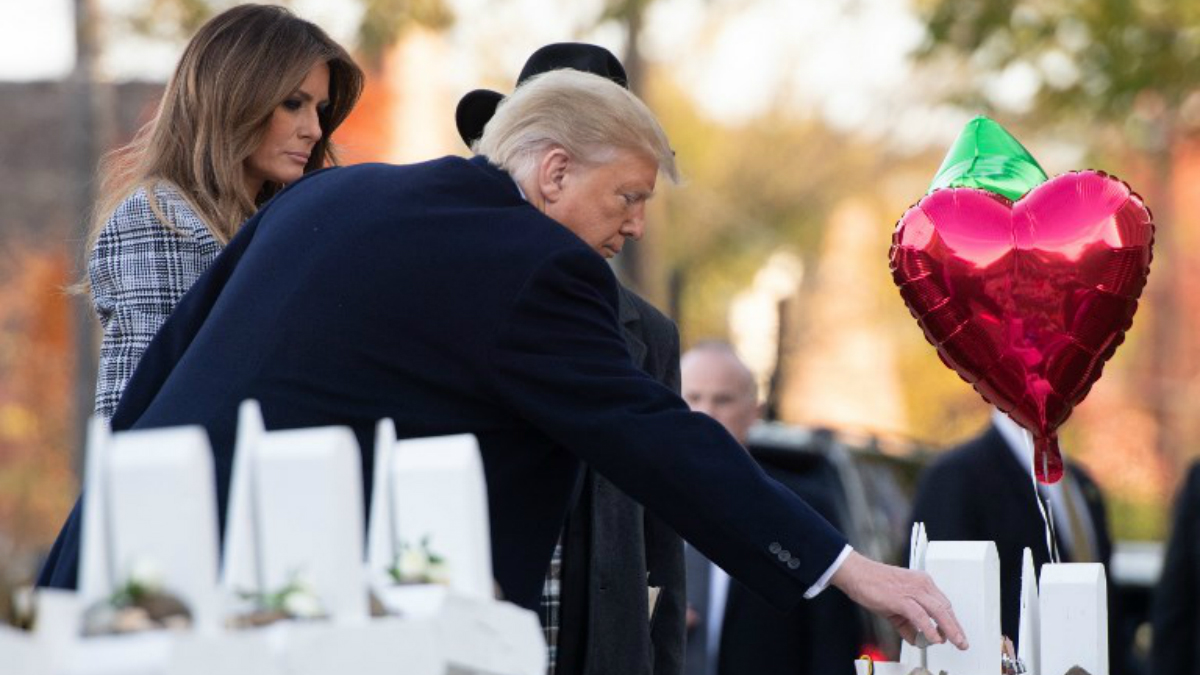 Trump visita la sinagoga de Pittsburgh tras ataque antisemita