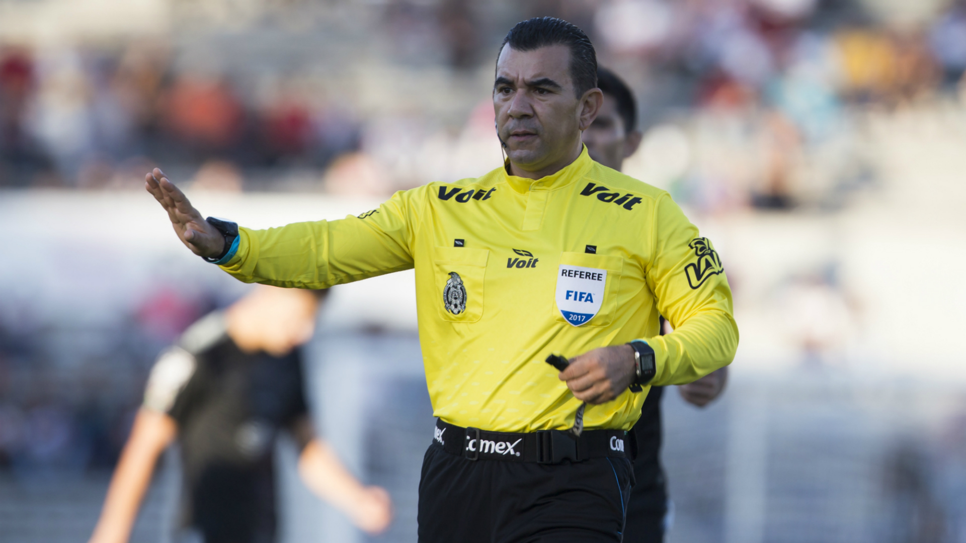 Paul Delgadillo se retira del arbitraje