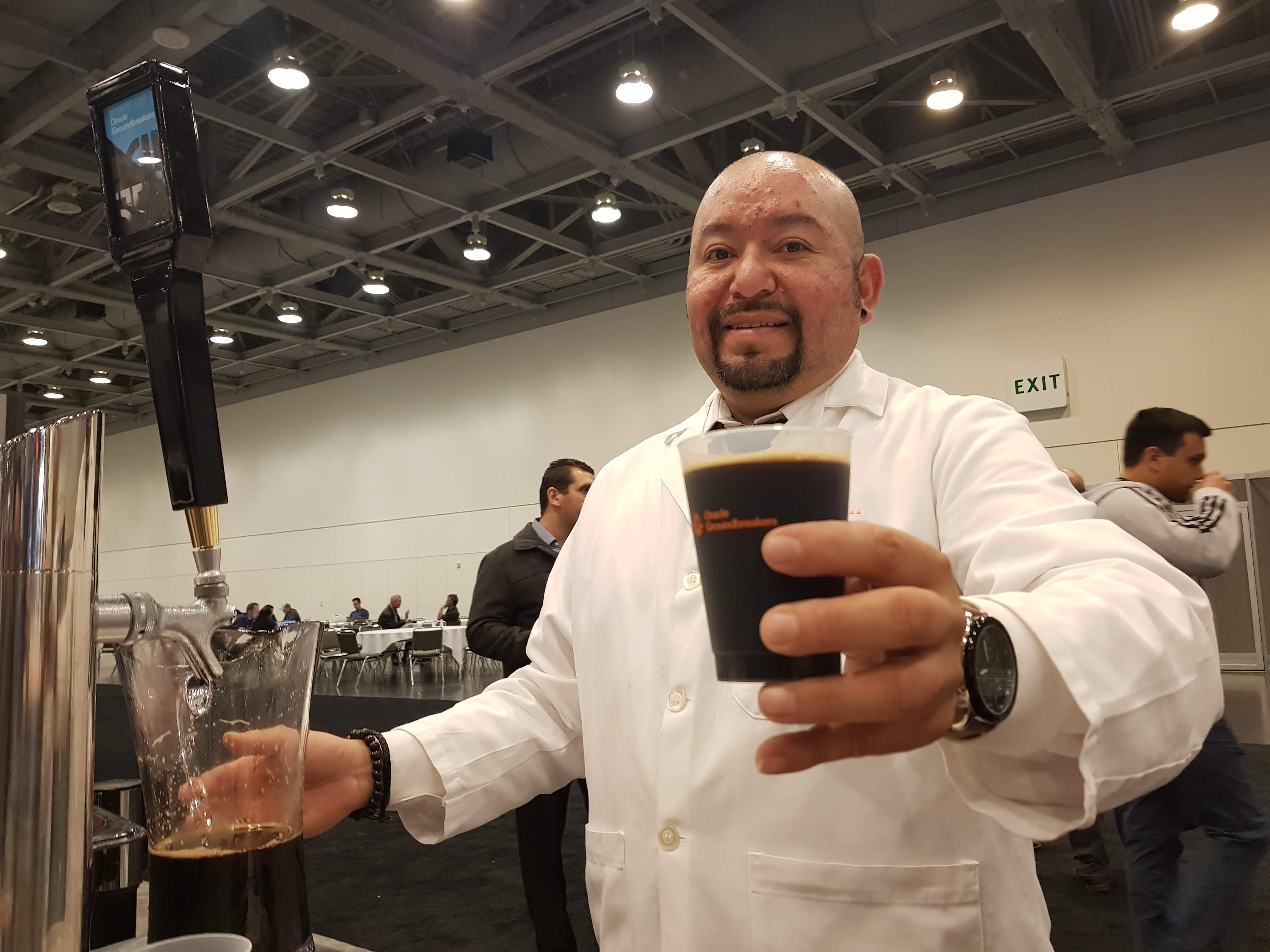 Usan la tecnología de las criptomonedas para fabricar cerveza