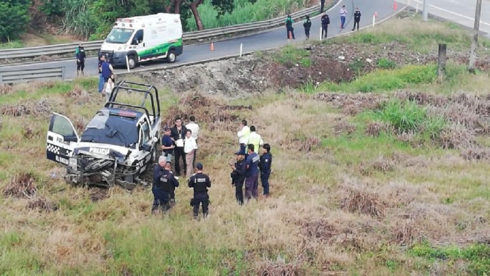 Exceso de velocidad mata a patrullero en Veracruz - accidente-de-patrulla-en-trebol-de-amatlan-veracruz