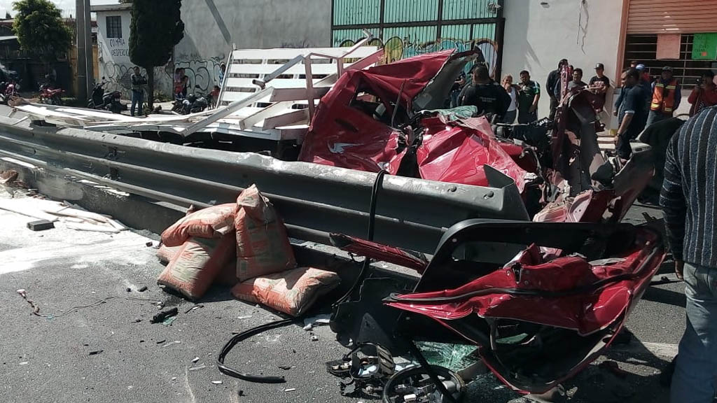 Fuerte Accidente En Autopista México-Puebla Deja Un Lesionado