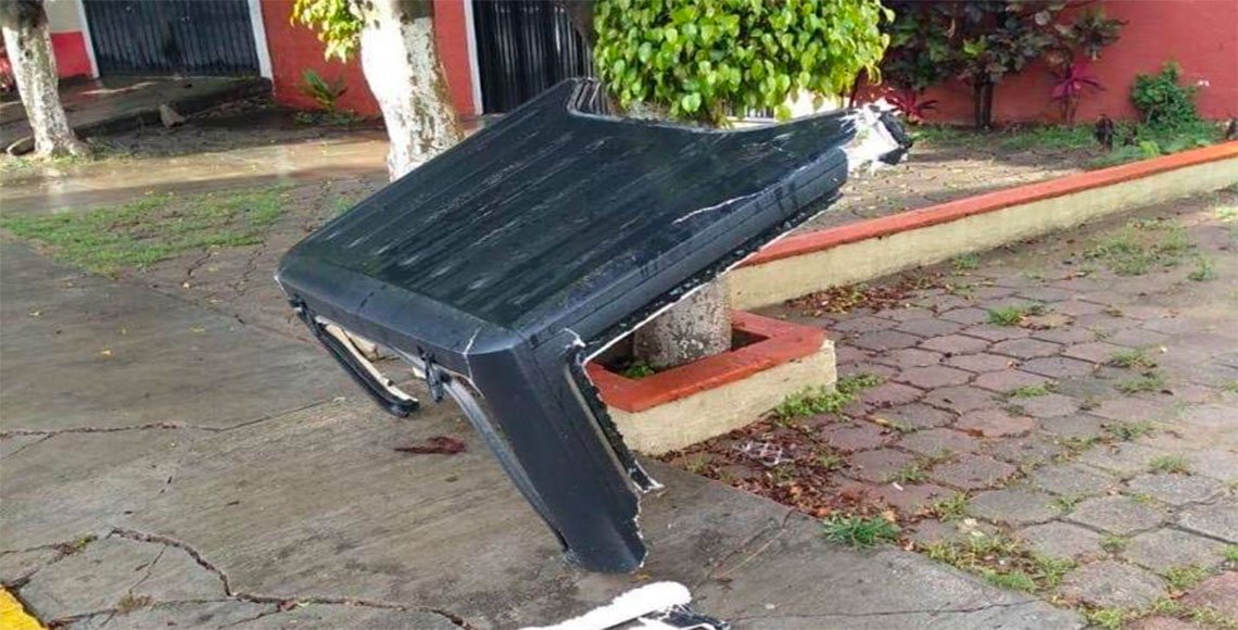 Priista abandona a mujer muerta en hospital tras choque en Oaxaca - accidente-oaxaca-priista