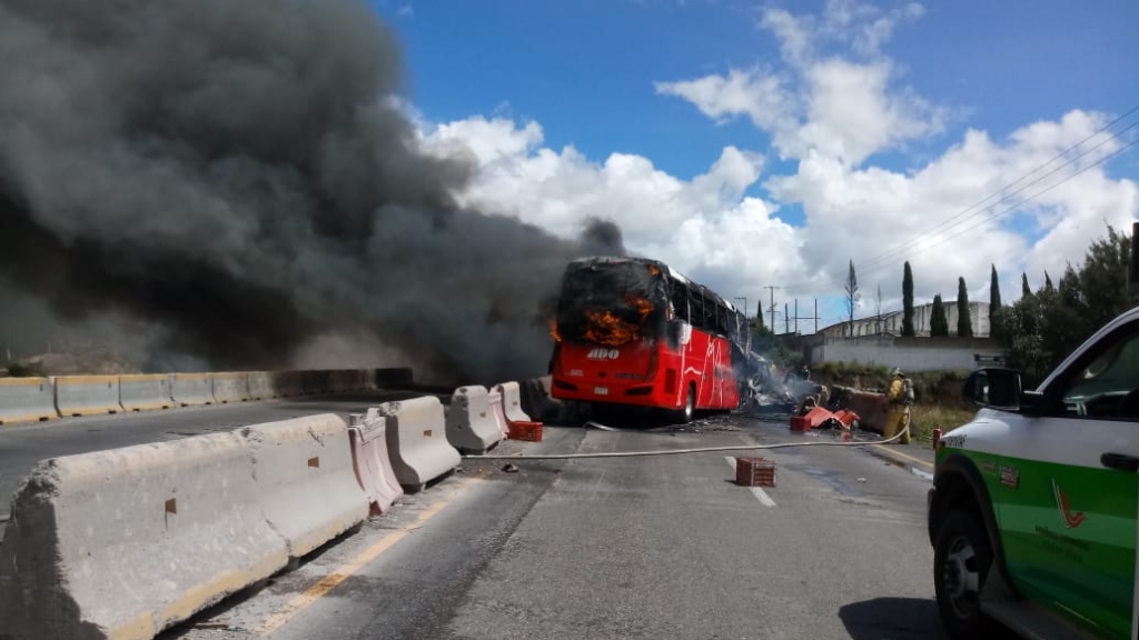 Accidente en carretera Puebla-Acatzingo deja al menos un muerto - accidente-puebla-acatzingo-autobus-2