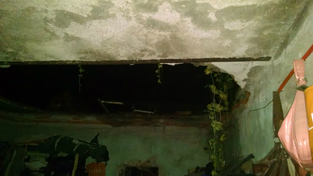 Mujer de la tercera edad lesionada en Aguascalientes por derrumbe de techo