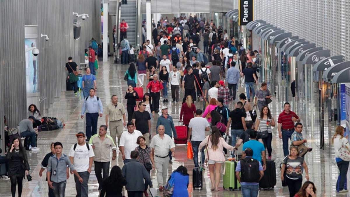 Capturan en el AICM a pasajero con más dos kilos de heroína