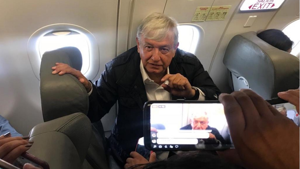 Vuelo de López Obrador se retrasa por tercera vez Vuelo de López Obrador se retrasa por tercera vez