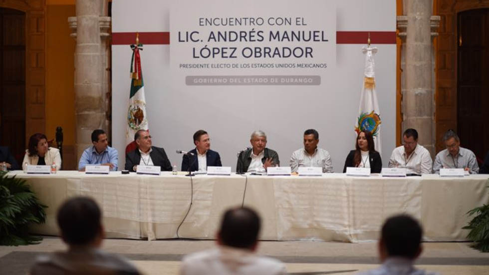 AMLO confirma que legisladores pagarán por la consulta sobre el NAIM AMLO confirma que legisladores pagarán por la consulta sobre el NAIM