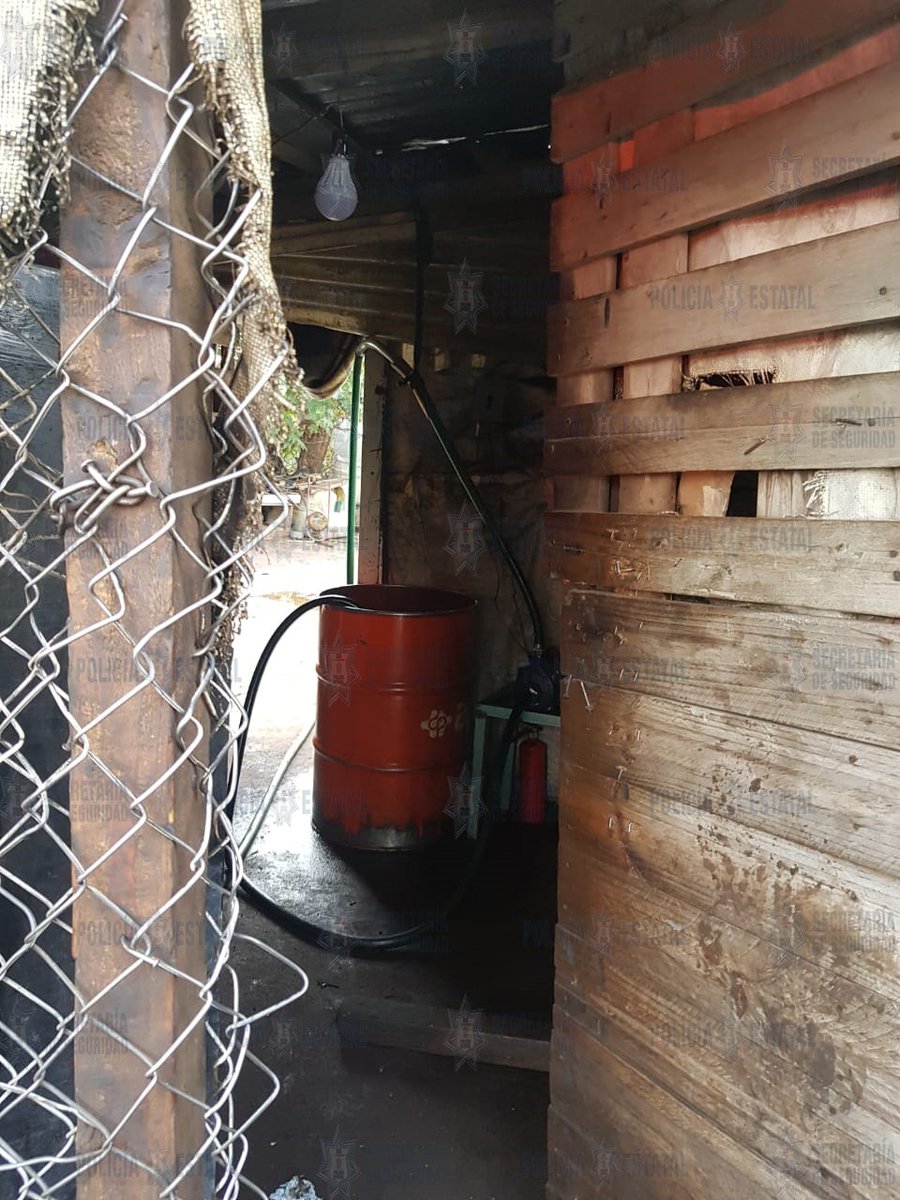 Aseguran predio donde vendían diésel robado en Ecatepec - aseguran-predio-estado-de-mexico-diesel-ilegal-3