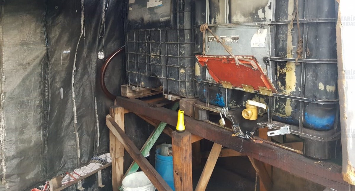 Aseguran predio donde vendían diésel robado en Ecatepec - aseguran-predio-estado-de-mexico-diesel-ilegal