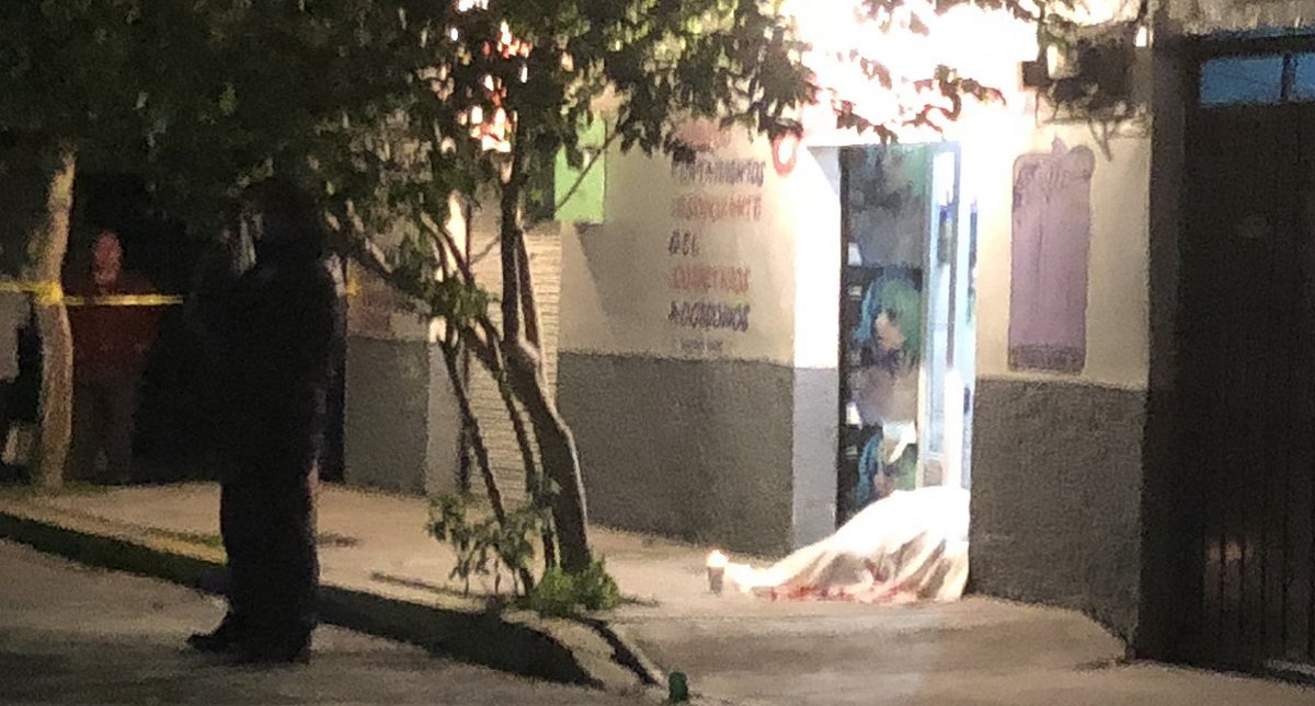 Ultiman a policía estatal frente a su hijo de nueve años en Ecatepec Ultiman a policía estatal frente a su hijo de nueve años en Ecatepec