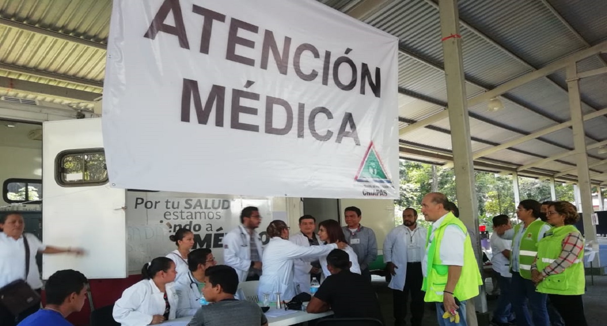 Fumigan a migrantes hondureños en Chiapas - atencion-medica-a-migrantes