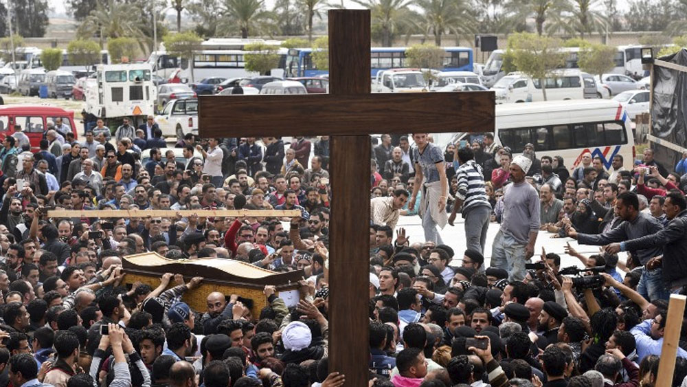 Condenan a muerte a 17 personas por atentados contra iglesias en Egipto