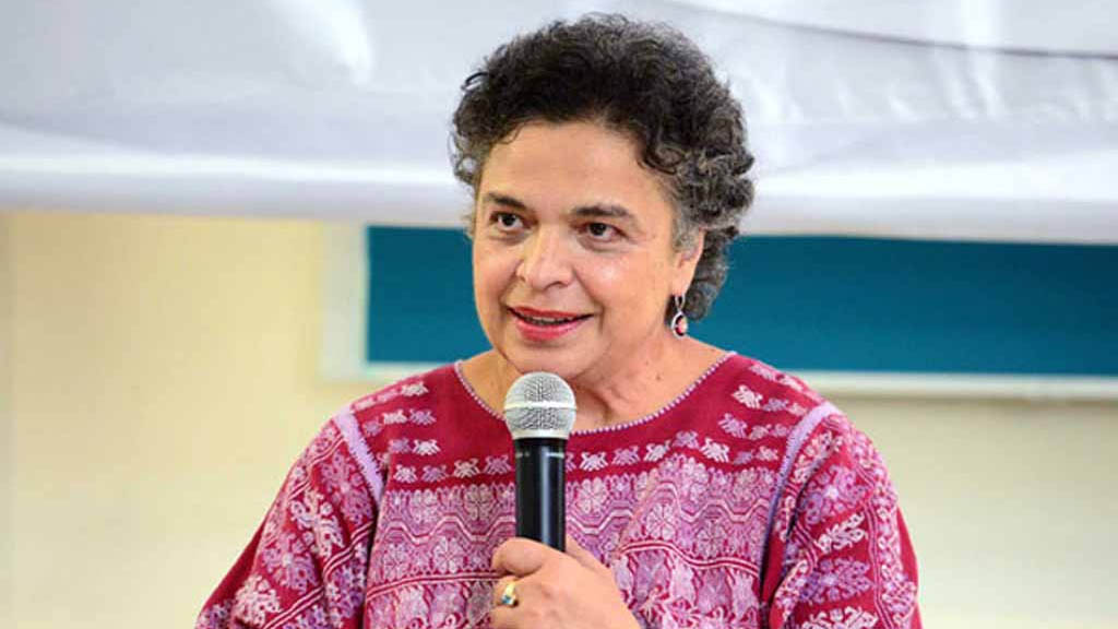 Cuestiona Beatriz Paredes consulta sobre el aeropuerto; exige apegarse a la constitución