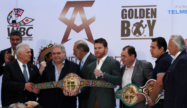 Confirman nominación de 'Canelo' Álvarez al Premio Nacional de Deportes - canelo-cinturones