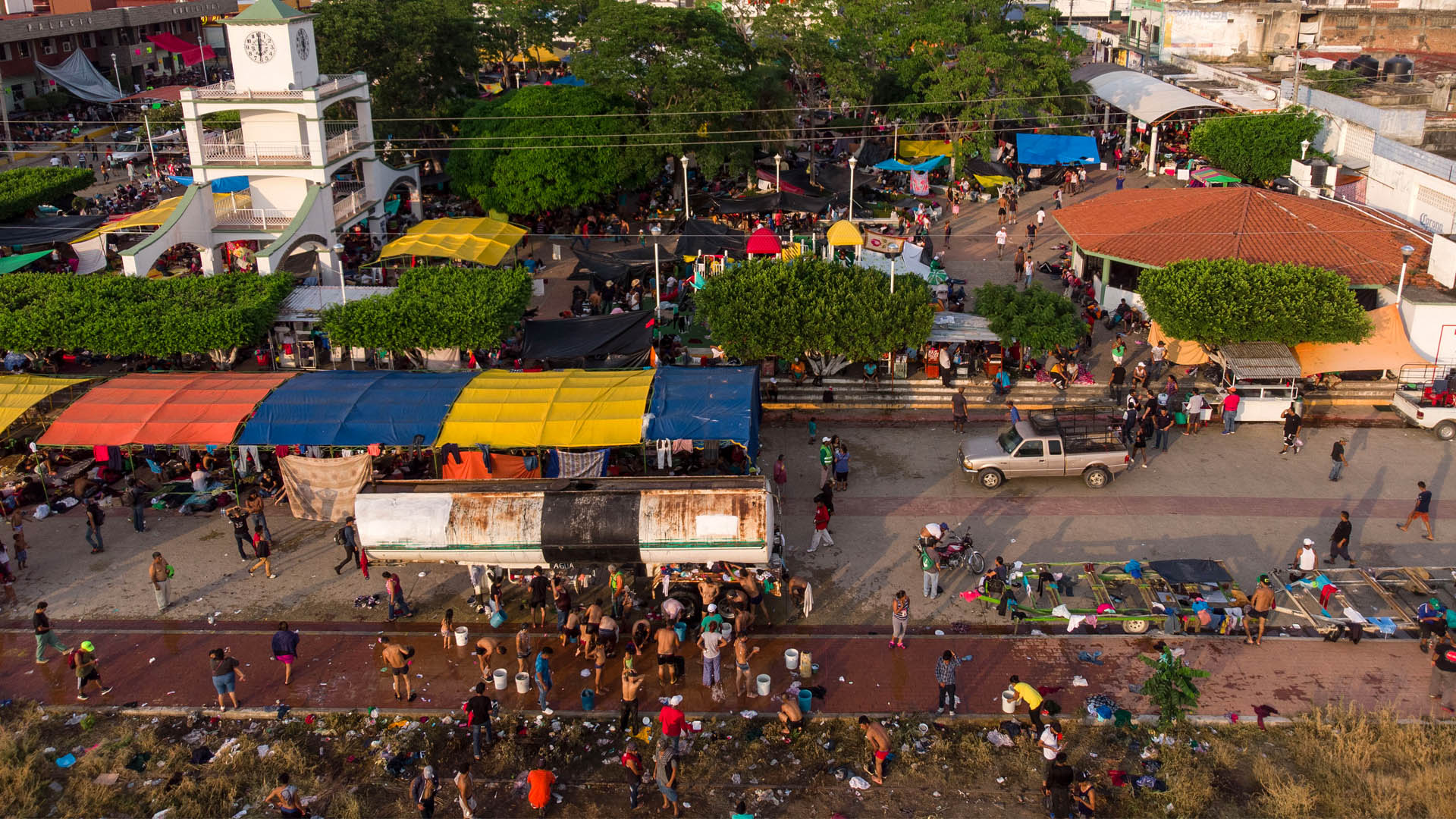 Trump planea construir "ciudades de carpas" para caravana migrante - caravana-migrante-arriaga-chiapas