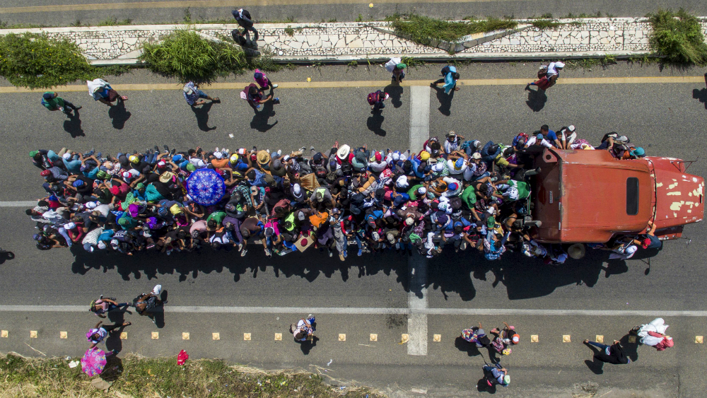 Trump cortará ayuda a Honduras y Guatemala; migrantes avanzan hacia EE.UU.
