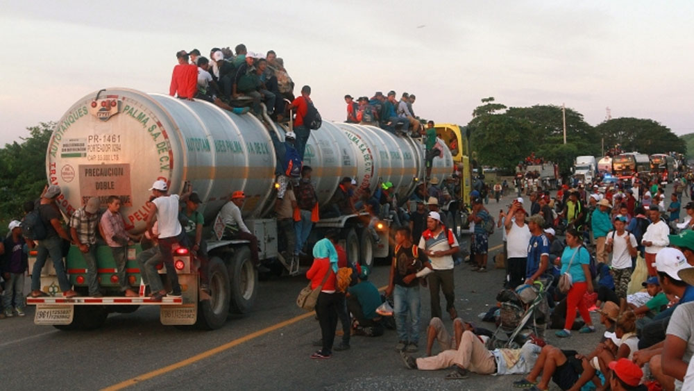 Caravana migrante crea ‘comisión del éxodo’