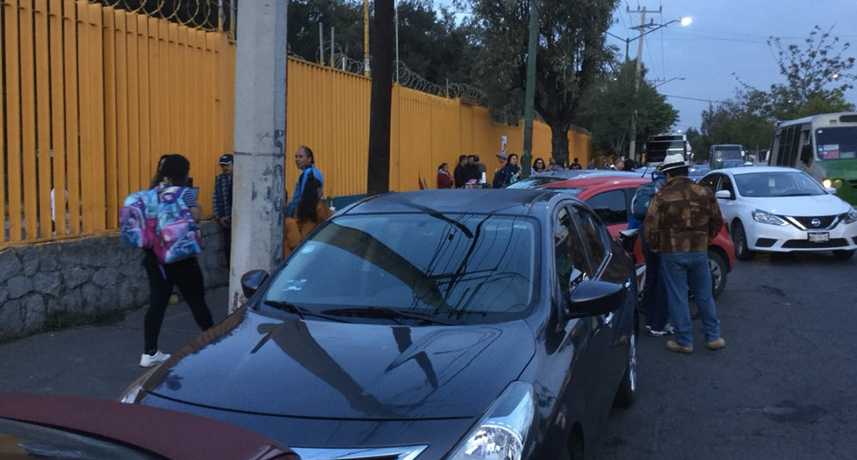 Estudiantes de CCH Oriente realizan paro de labores