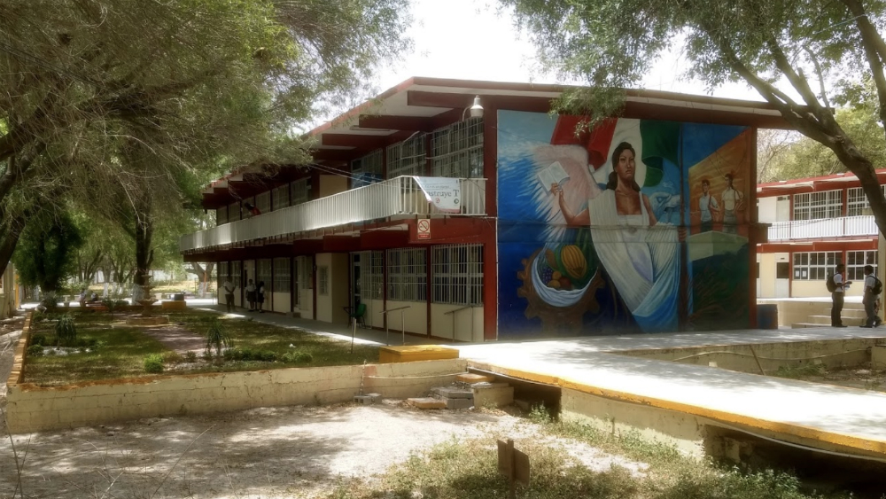 #Video Balacera en las inmediaciones de un Cetis en Tamaulipas