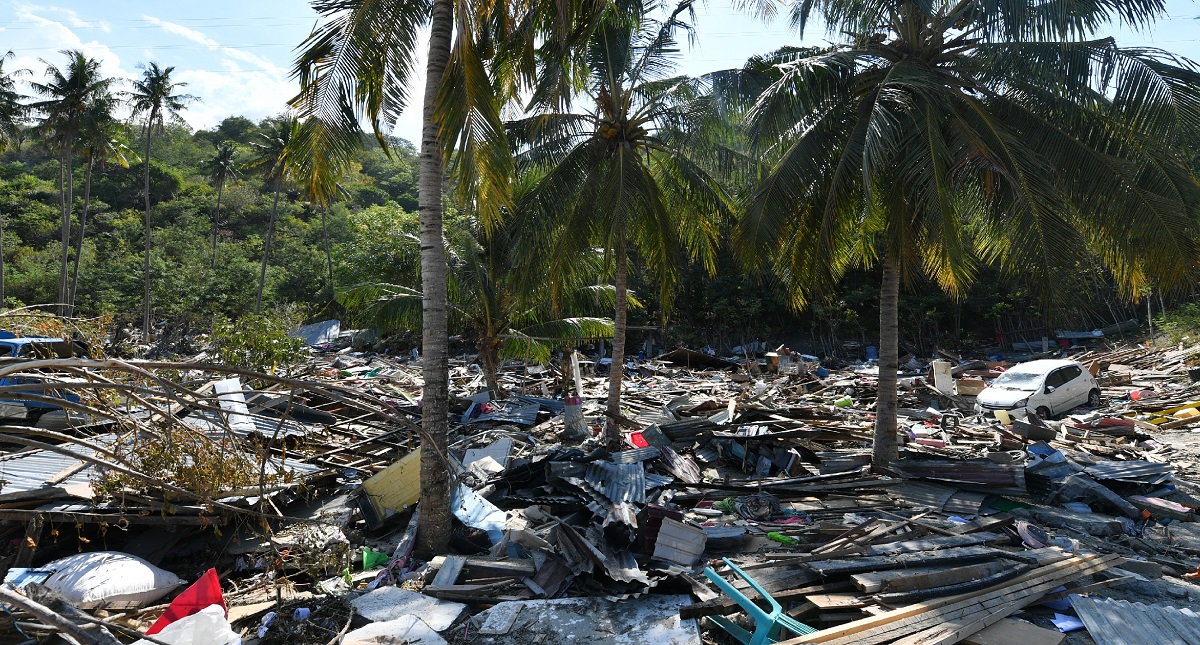 Cifra de muertos se actualiza a mil 234 en Indonesia