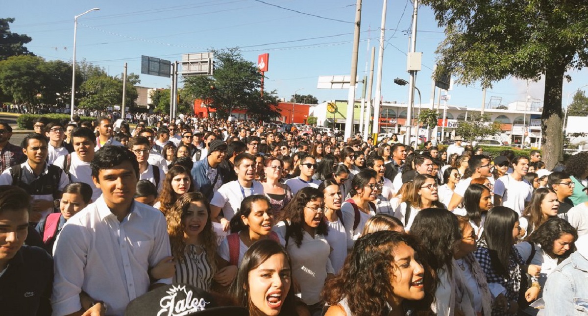 Comunidad estudiantil de la UdeG protesta por homicidio de alumna