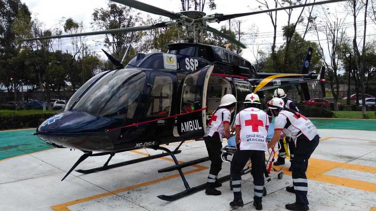 Trasladan en cóndor a niña que cayó desde un tercer piso