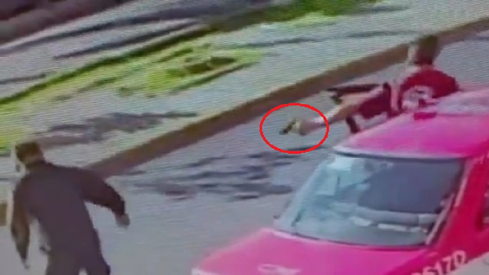 #Video Conductor desarma a policía estatal en Neza