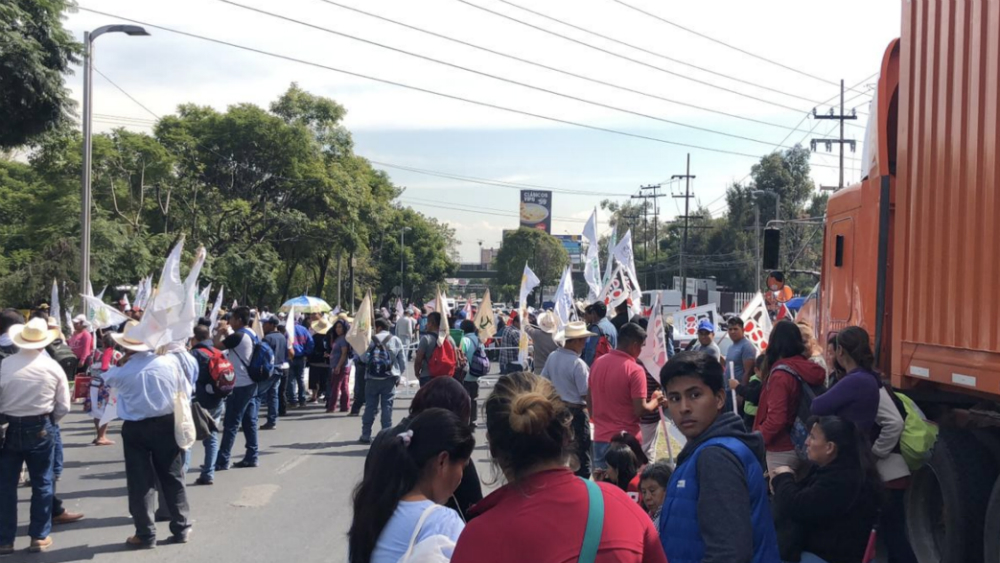 Campesinos bloquearon por horas Avenida Constituyentes