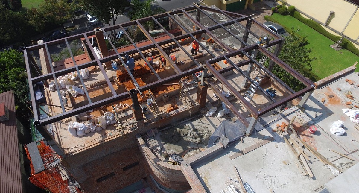 En Miguel Hidalgo también suspenden permisos a construcciones