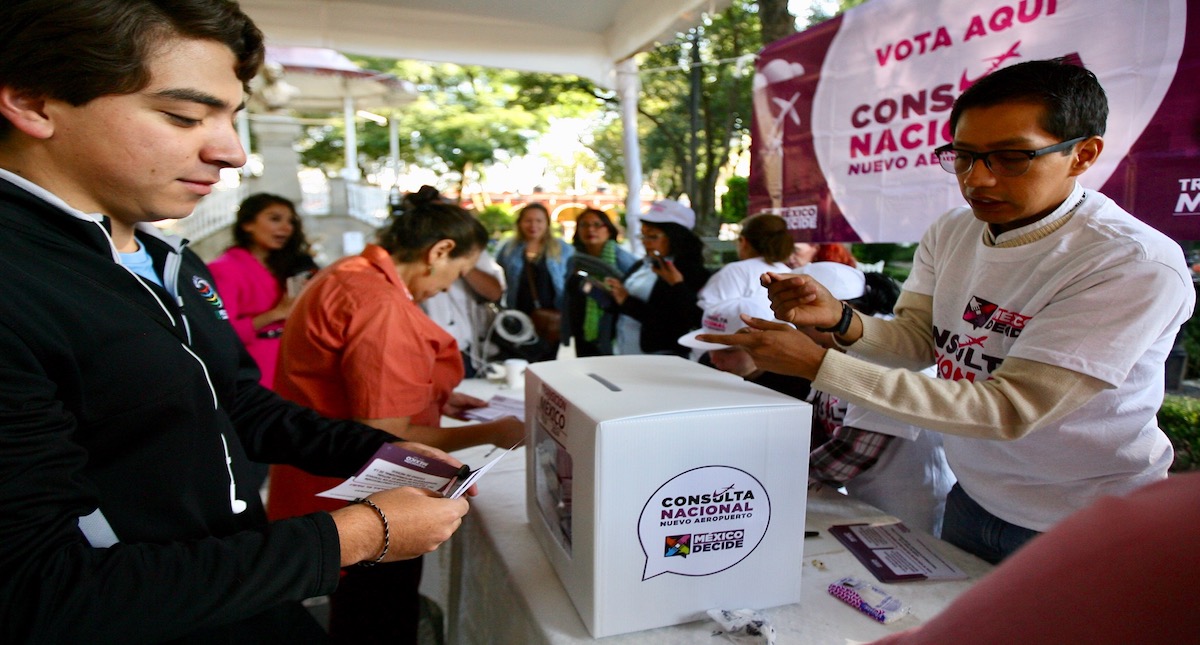 Inicia segundo día de la consulta sobre nuevo aeropuerto