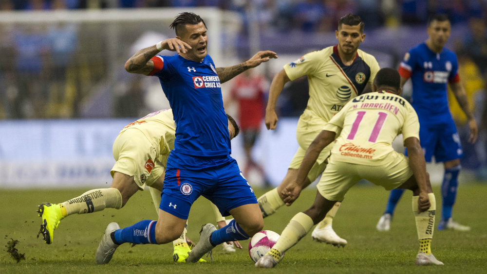 Cruz Azul y América empatan y quedan a deber en el Azteca