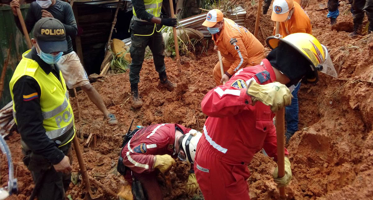 Deslave a consecuencia de las lluvias mata a seis en Colombia