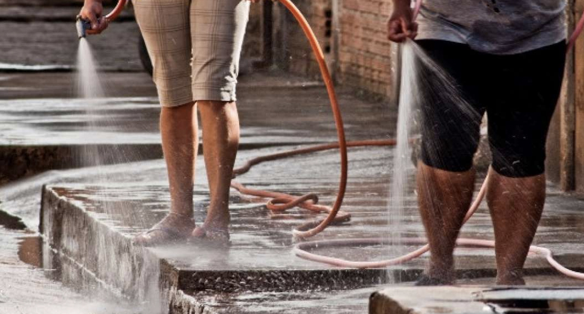 ¿Cómo saber cuál es el consumo de agua en casa? - desperdicio-en-agua