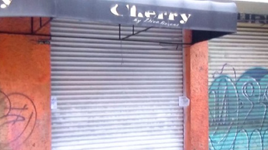 Detienen a hombre con 154 restos óseos en Neza