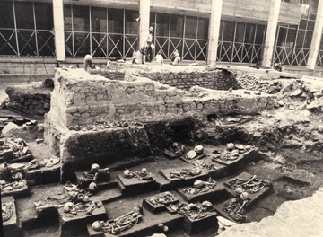 Tlatelolco, ¿el lugar de las tragedias? - entierros-tlatelolco