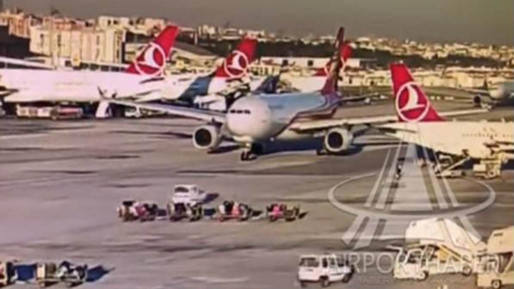 #Video Evitan choque de aviones en aeropuerto de Estambul