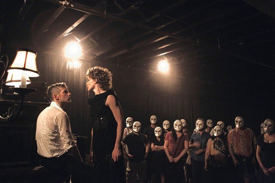 Cinco experiencias teatrales a las que debe asistir en Nueva York - experiencias-teatrales-nueva-york-sleep-no-more