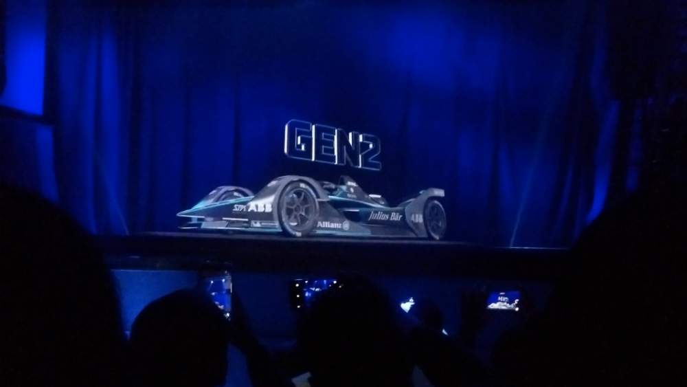 #Video Presentan con hologramas quinta temporada de la Fórmula E