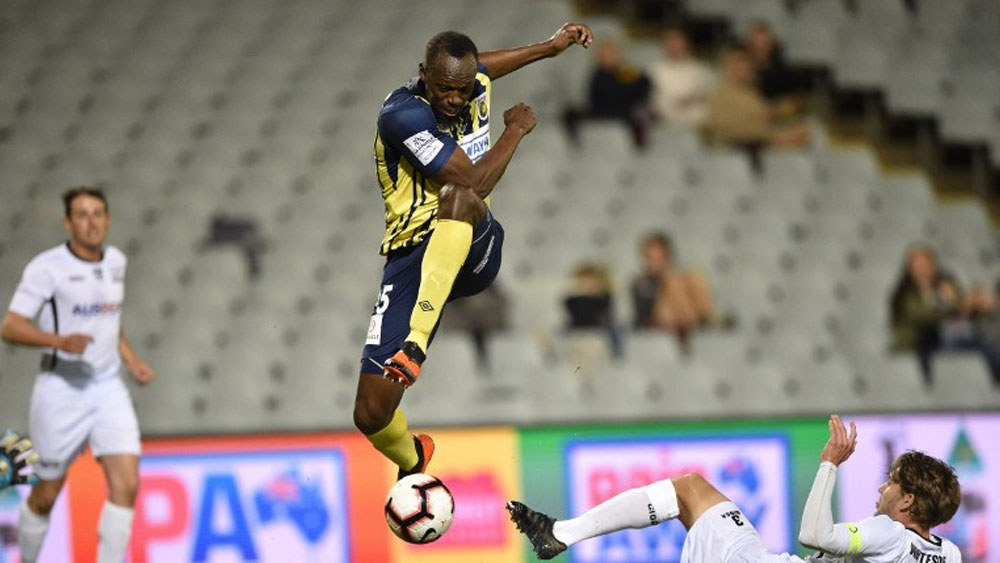 #Video Bolt hace doblete en su primer partido como titular en Australia