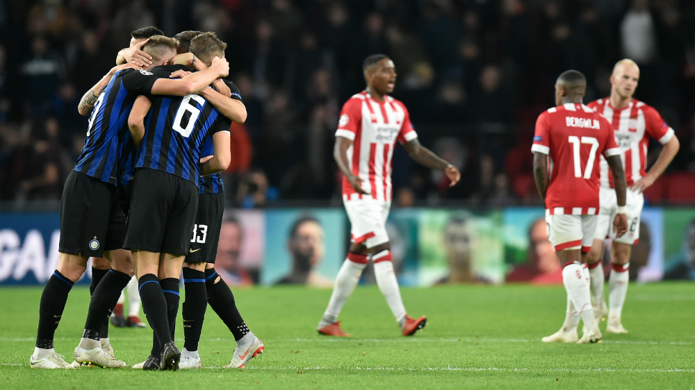 Inter da duro golpe al PSV del ‘Chucky’ y Gutiérrez