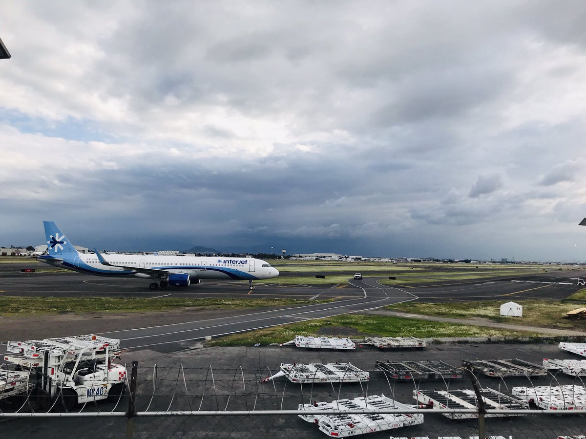 Listos aeropuertos para cambio de horario