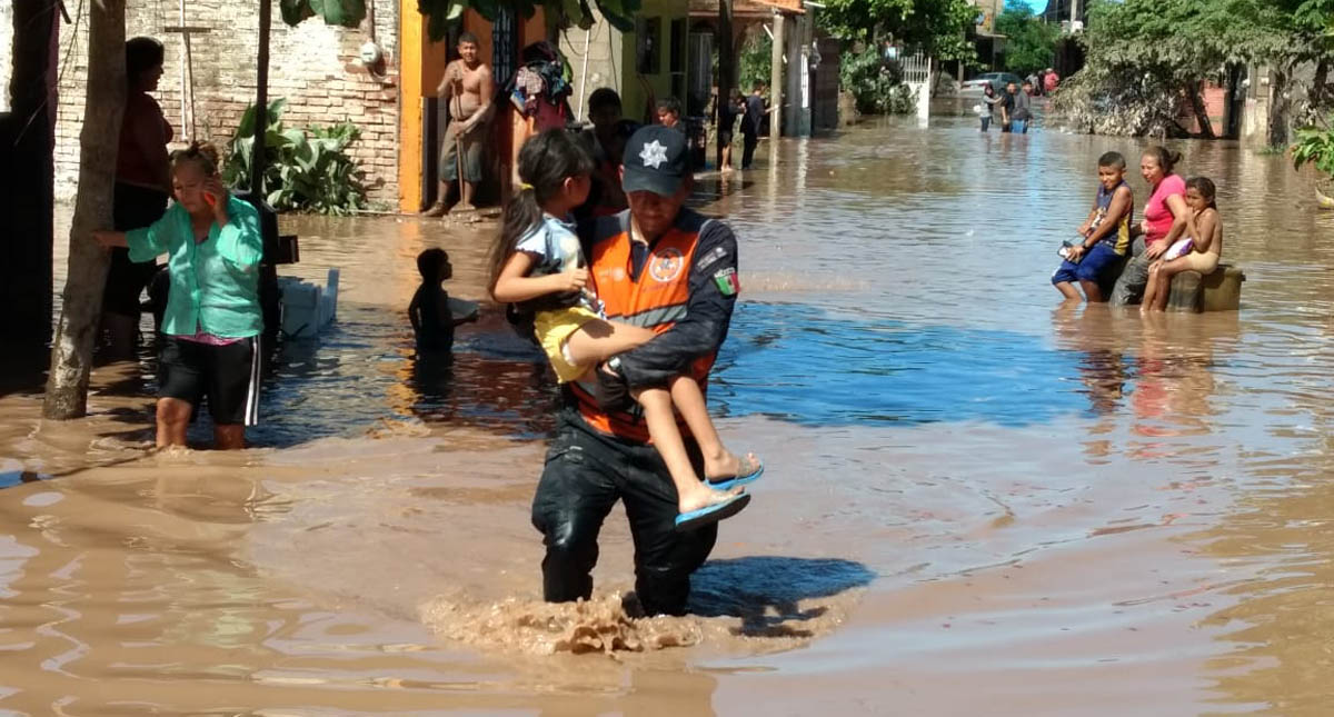 Llega ayuda a damnificados por Willa en Nayarit