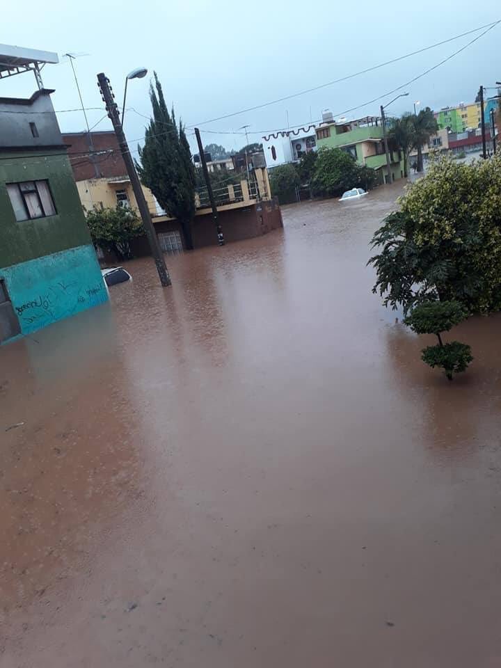 Se inundan varias vialidades en Morelia por lluvias - inundaciones-morelia-lluvias