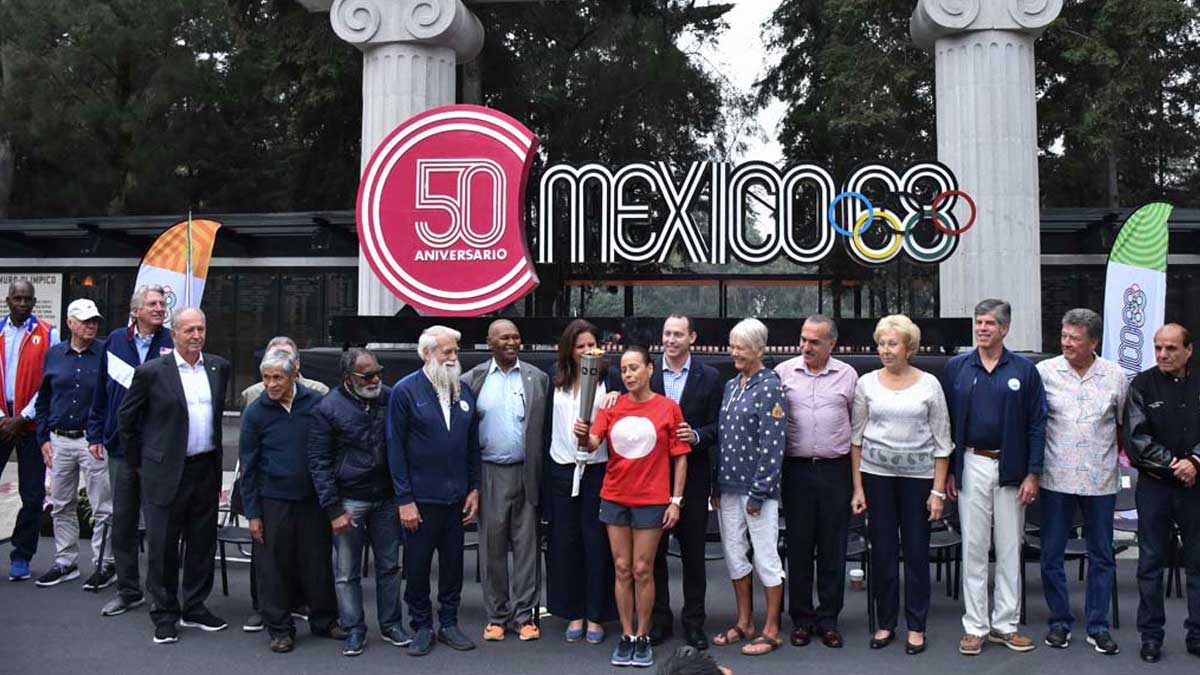 Encienden fuego olímpico en CU por 50 aniversario de México 68 - jjoo