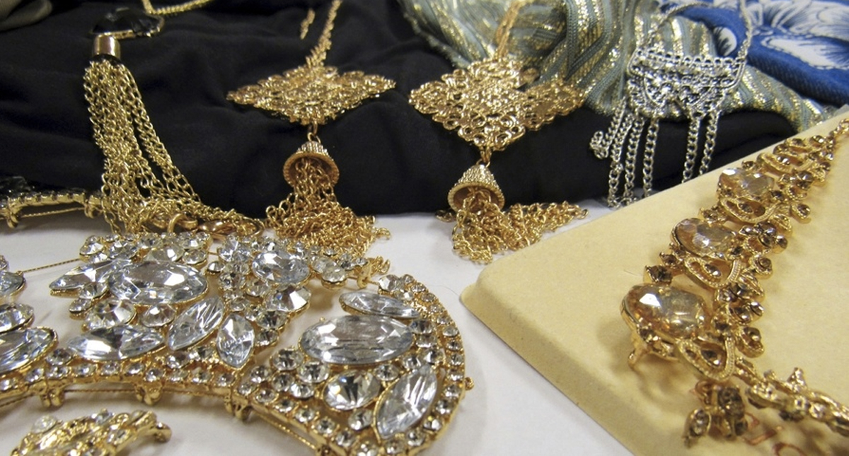 Encuentran metales tóxicos en joyas