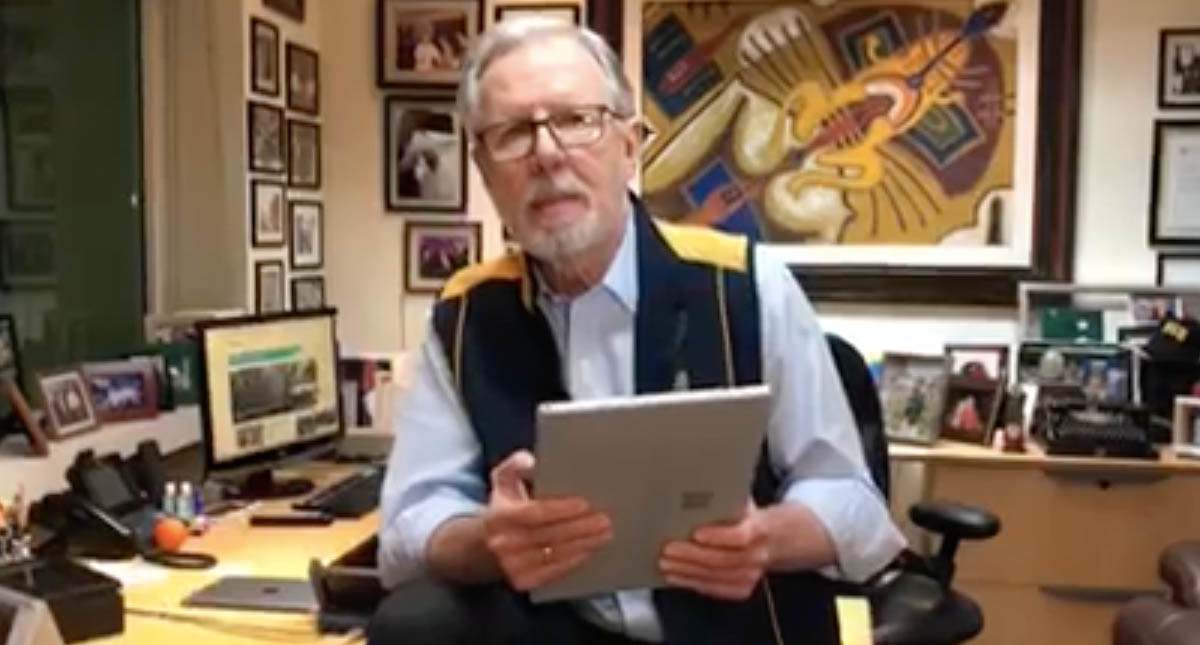 Huracán Willa sigue su ruta hacia México